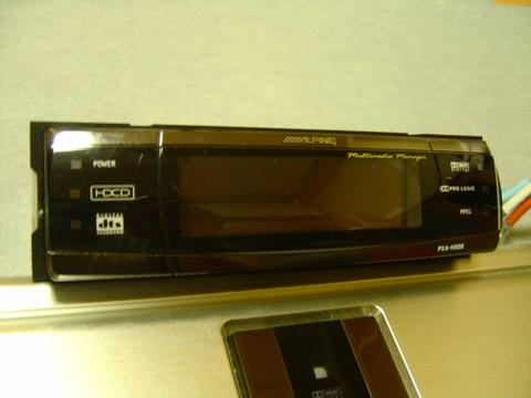 889e
