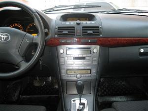 Toyota Avensis Front Panel